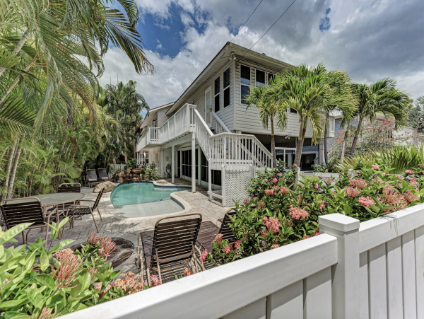 Three Bedroom Pool Duplex in Holmes Beach